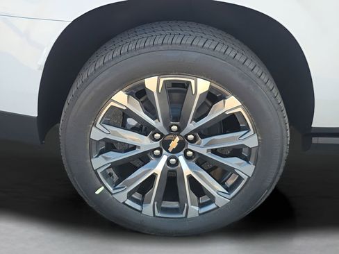 New 2026 Chevrolet Suburban High Country image 19