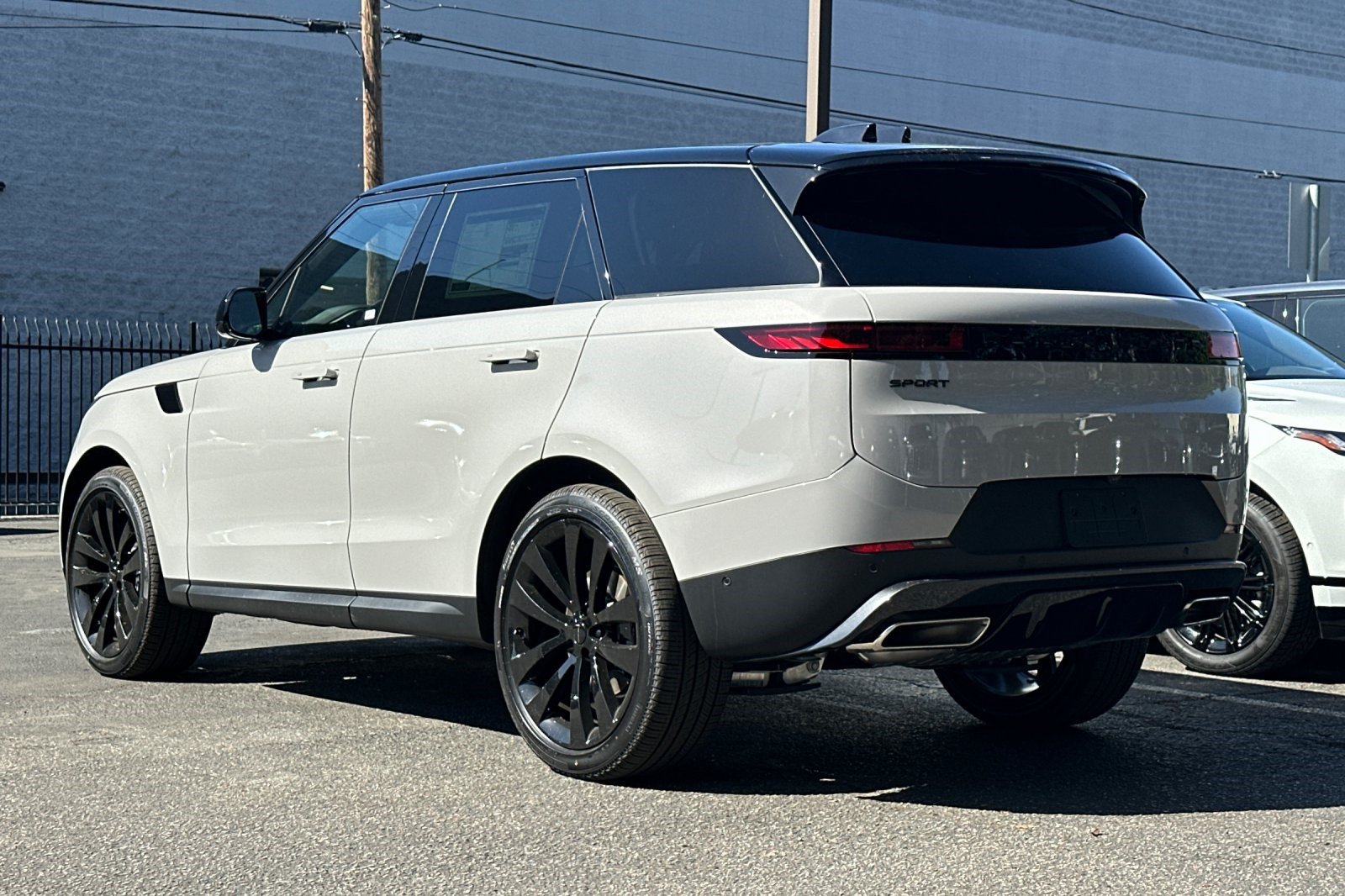 New 2026 Land Rover Range Rover Sport SE AWD/4WD image 3