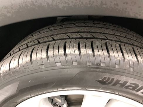 Used 2023 Buick Encore GX Preferred w/ Cold Weather Comfort Package FWD image 28