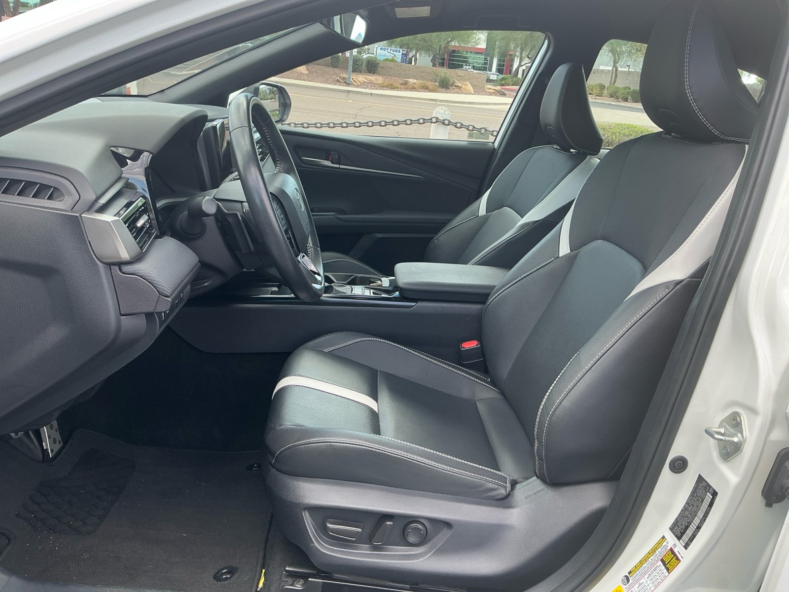 Certified 2025 Toyota Camry SE FWD image 13