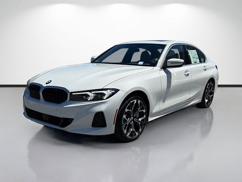 New 2026 BMW 330i Sedan w/ Convenience Package RWD image 7