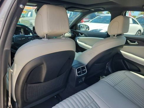 Used 2024 Genesis G70 2.5T Prestige w/ Sport Prestige Package RWD image 8