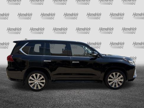 Used 2017 Lexus LX 570 4WD w/ Luxury Package image 11