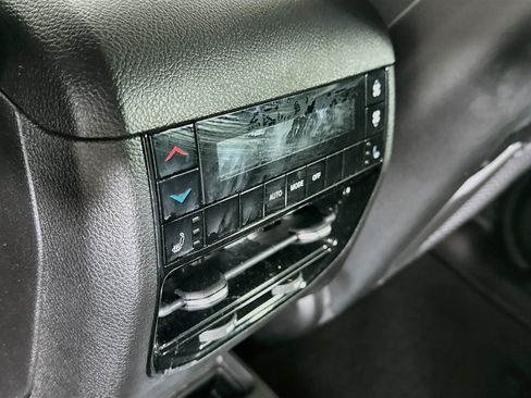 Used 2022 Jeep Grand Cherokee L Limited AWD/4WD image 27