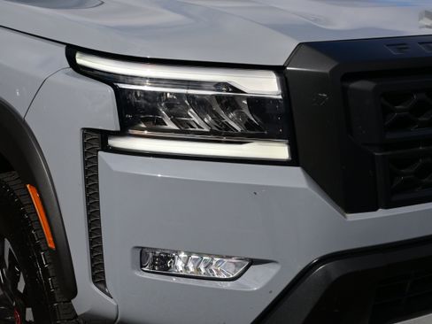 Used 2024 Nissan Frontier PRO-4X w/ Technology Package image 14