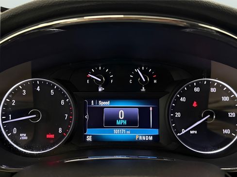Used 2022 Buick Encore Preferred w/ Safety Package AWD/4WD image 19