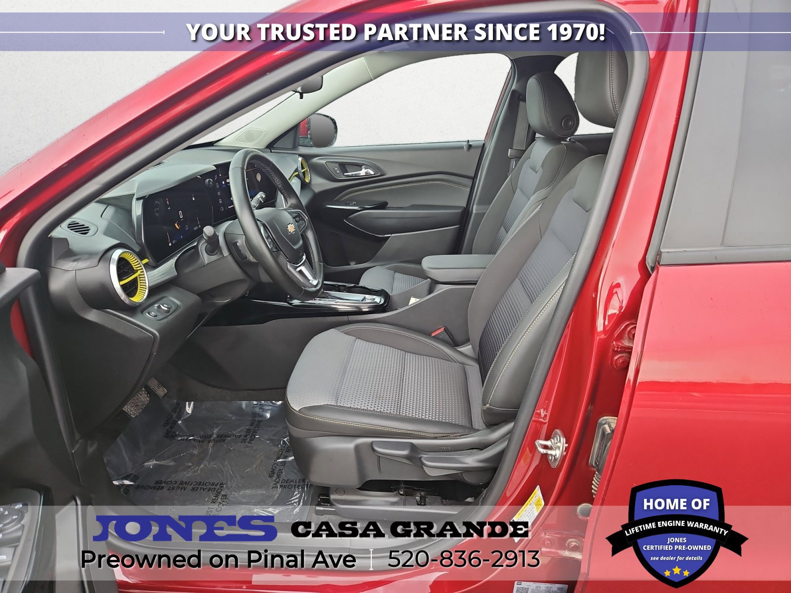Used 2025 Chevrolet Trax LT w/ Driver Confidence Package FWD image 8