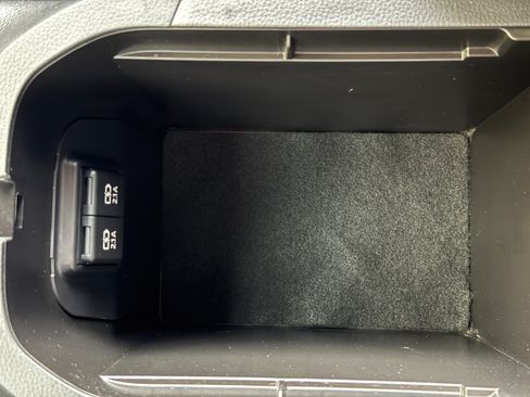 Used 2021 Toyota RAV4 SE w/ Weather & Moonroof Package AWD/4WD image 29