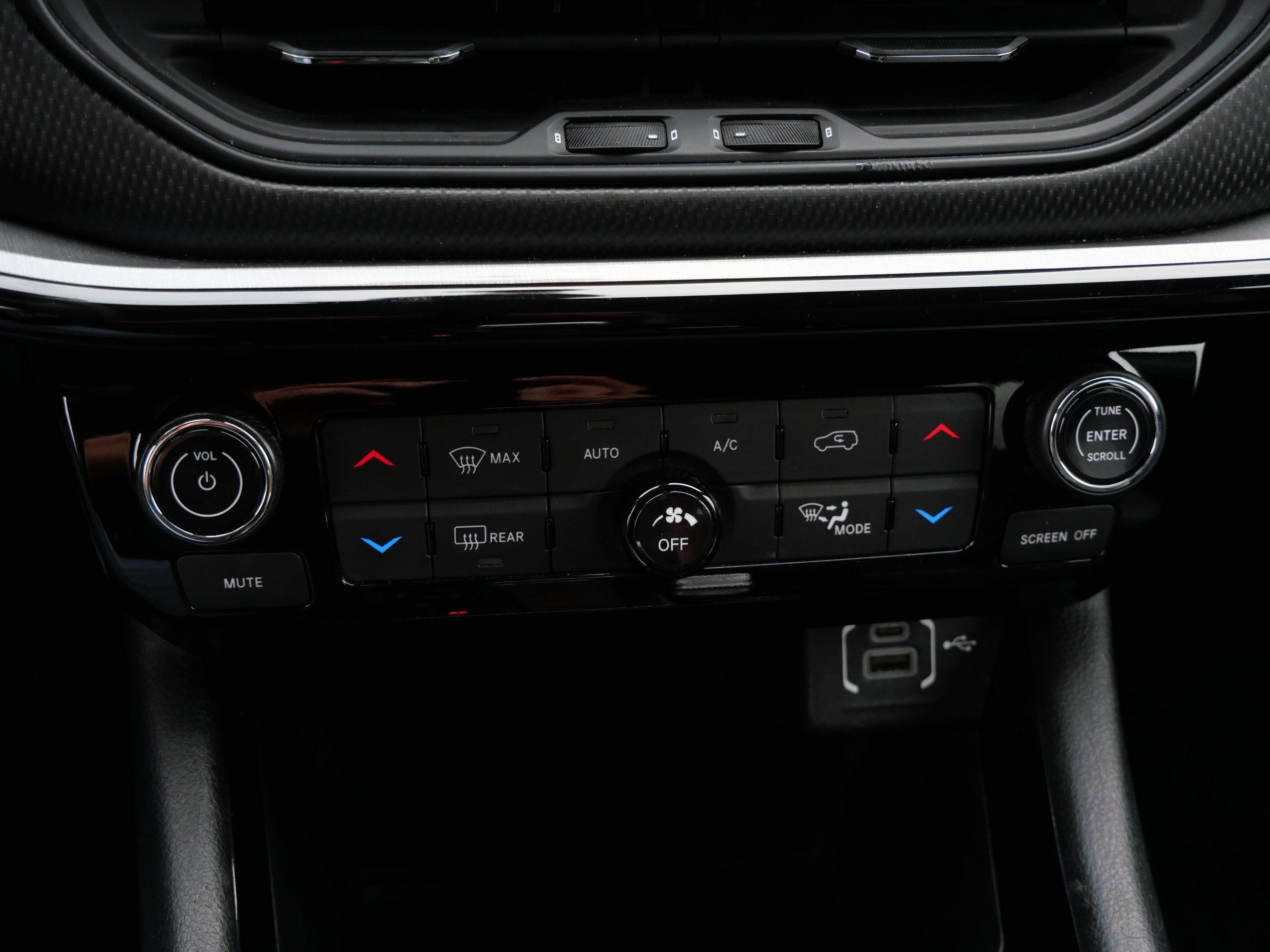 Used 2023 Jeep Compass Trailhawk AWD/4WD image 23