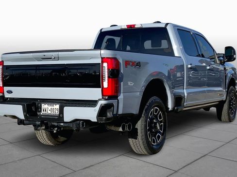 Certified 2025 Ford F250 Platinum AWD/4WD image 13
