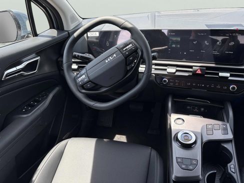 New 2026 Kia Sportage EX AWD/4WD image 11