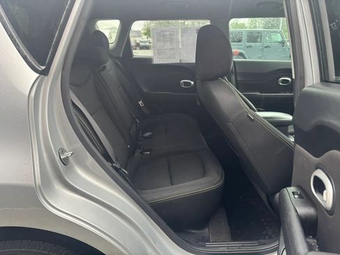 Used 2016 Kia Soul + FWD image 14