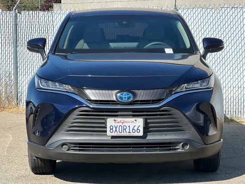 Used 2021 Toyota Venza LE AWD/4WD image 8