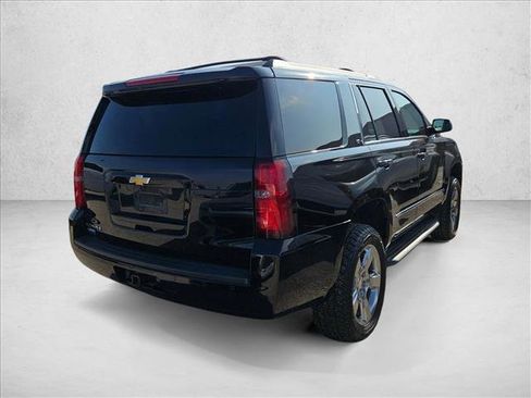 Used 2018 Chevrolet Tahoe LT image 3