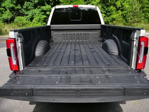 Used 2024 Ford F250 Platinum AWD/4WD image 34