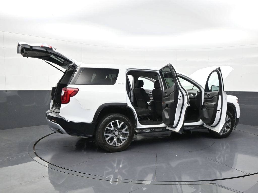 Used 2023 GMC Acadia SLE FWD image 28