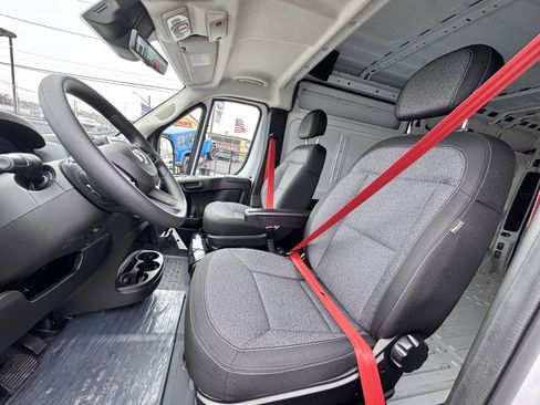 Used 2025 RAM ProMaster 2500 w/ Safety Group image 17