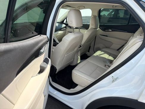 Used 2022 Buick Envision Essence w/ Technology Package I FWD image 13