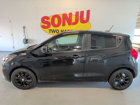Used 2022 Chevrolet Spark LT FWD image 2