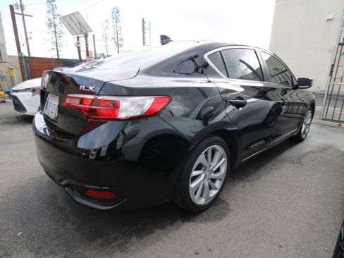 Used 2017 Acura ILX image 10
