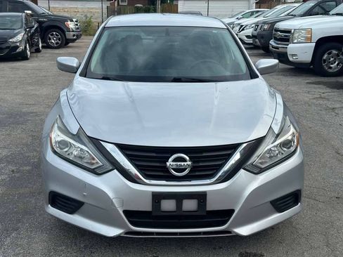 Used 2017 Nissan Altima 2.5 S w/ Power Driver Seat Package FWD image 2