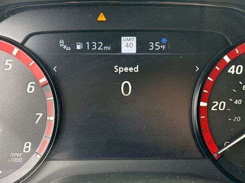 Used 2021 Nissan Titan PRO-4X w/ Pro-4x Convenience Package image 16