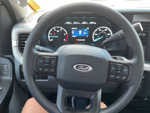 Used 2025 Ford F250 XL w/ XL Chrome Package RWD image 8