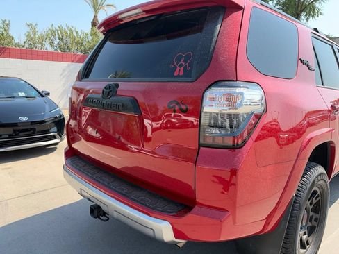 Used 2021 Toyota 4Runner TRD Off-Road Premium w/ Moonroof Package AWD/4WD image 4