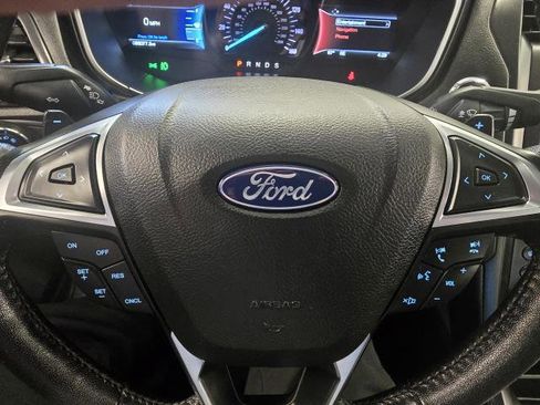 Used 2018 Ford Fusion Titanium AWD/4WD image 16