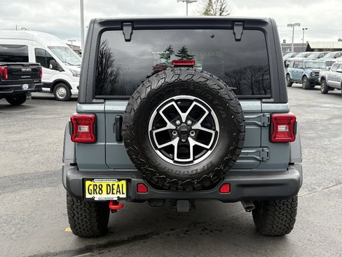 Used 2025 Jeep Wrangler Unlimited Rubicon w/ Steel Bumper Group image 6