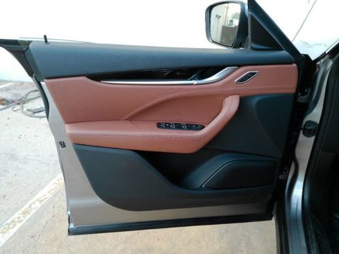 Used 2022 Maserati Levante GT image 15