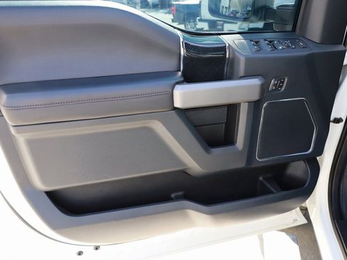 Used 2022 Ford F250 Platinum image 10