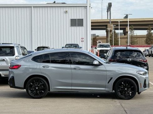 Used 2024 BMW X4 xDrive30i w/ Premium Package AWD/4WD image 3