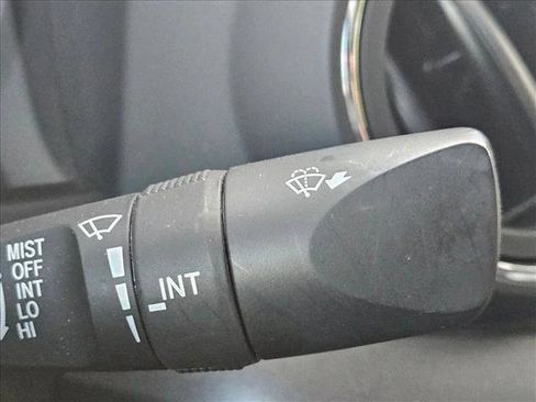 Used 2022 Toyota Tacoma TRD Sport w/ Technology Package AWD/4WD image 9