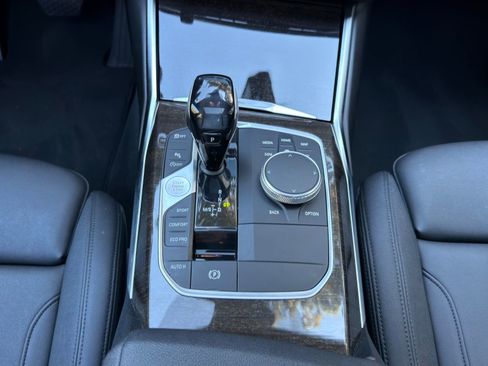 Used 2021 BMW 330i xDrive Sedan w/ Convenience Package image 21