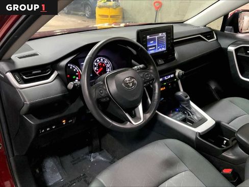 Used 2022 Toyota RAV4 XLE image 17