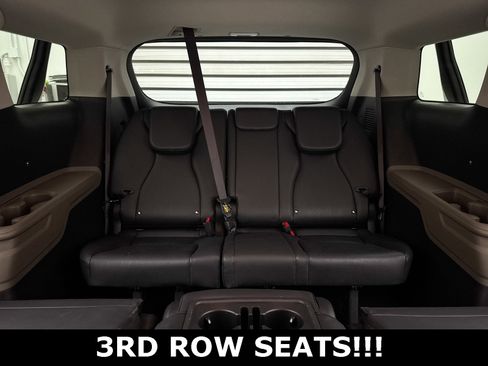 Certified 2025 Kia Carnival image 11