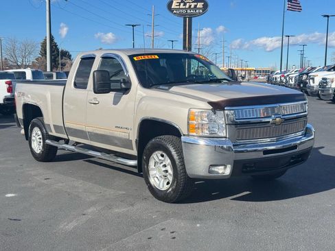 Used 2009 Chevrolet Silverado 2500 W/T image 2
