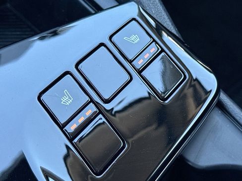 Certified 2025 Kia Sportage LX image 22