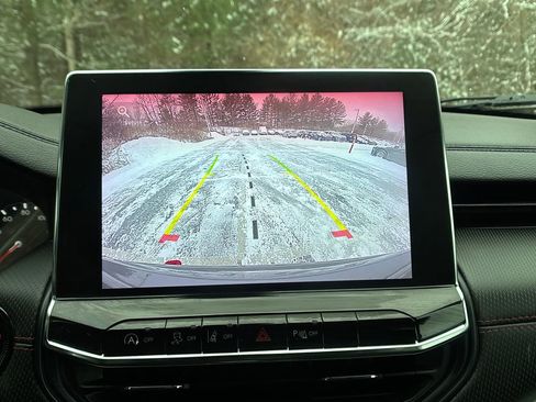 Used 2022 Jeep Compass Trailhawk w/ Trailhawk Convenience Group image 21