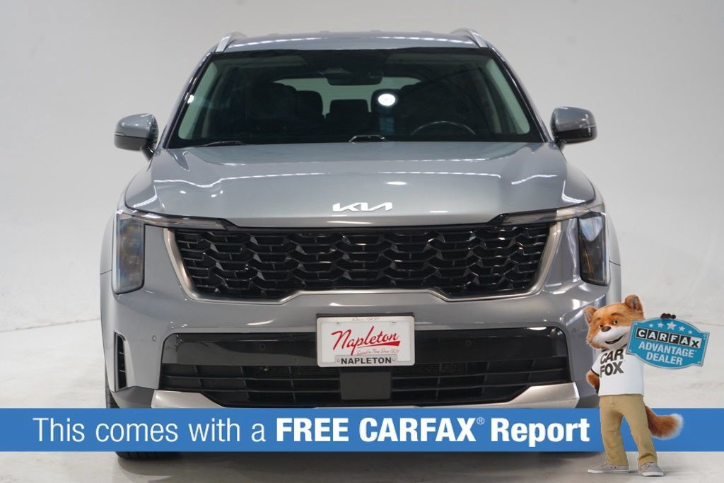 Used 2024 Kia Sorento S AWD/4WD image 2