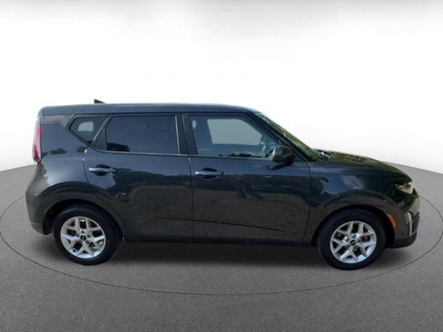 Used 2025 Kia Soul LX w/ LX Technology Package FWD image 15