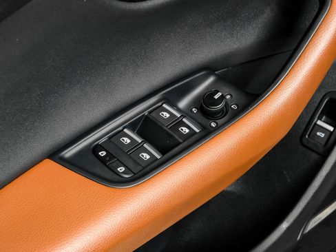 Used 2022 Audi Q8 Premium Plus w/ Premium Plus Package image 47