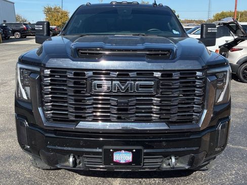 Used 2024 GMC Sierra 2500 Denali Ultimate image 2