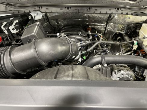 New 2025 Ford F550 4x4 Regular Cab Super Duty image 13