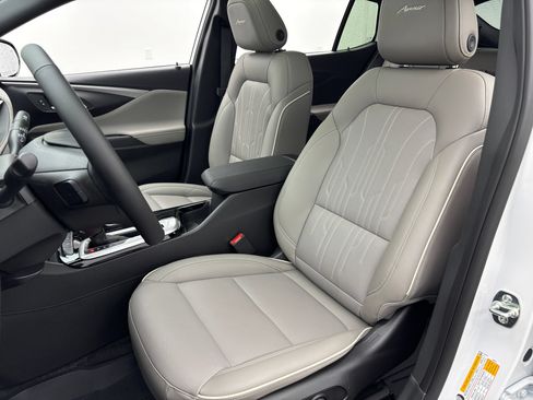 New 2026 Buick Envista Sport Touring FWD image 18