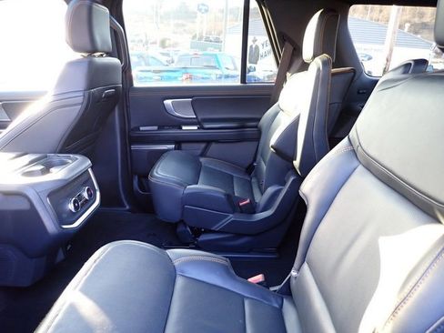 Used 2025 Ford Expedition Tremor image 19