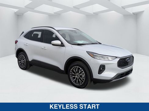 New 2025 Ford Escape image 2