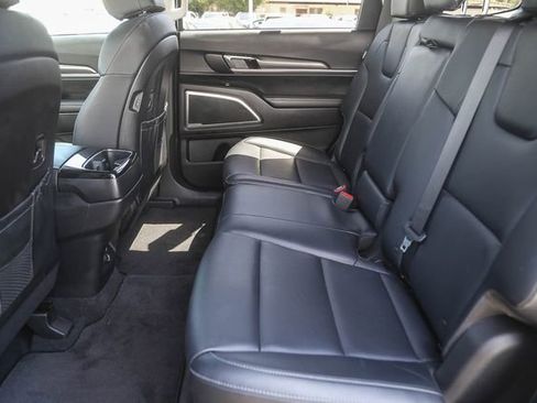 Certified 2024 Kia Telluride LX FWD image 19