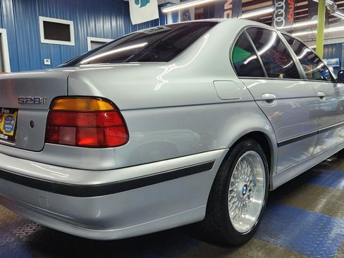 Used 1999 BMW 528i Sedan image 3